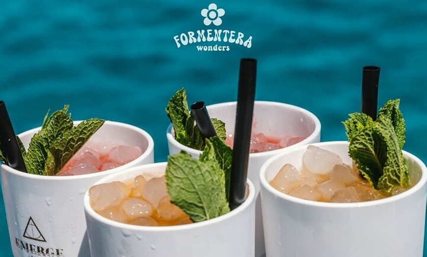 Image 29: Paseo en Catamarán a Vela con Formentera Wonders Todo Incluido