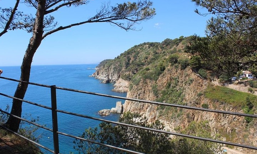 Image 11: Excursión de una día a la Costa Brava con paseo en barco