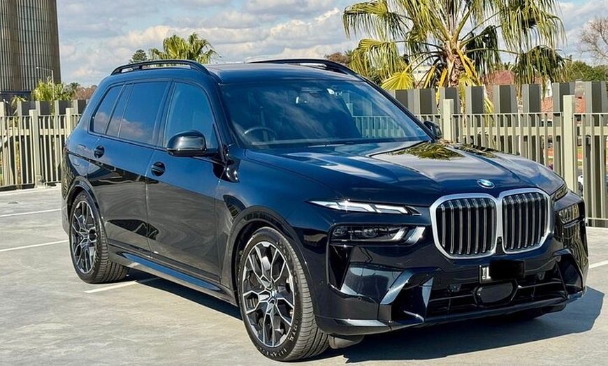 Image 1: Private Transfer CBD to Melbourne Airport (Sedan, SUV, or Van)