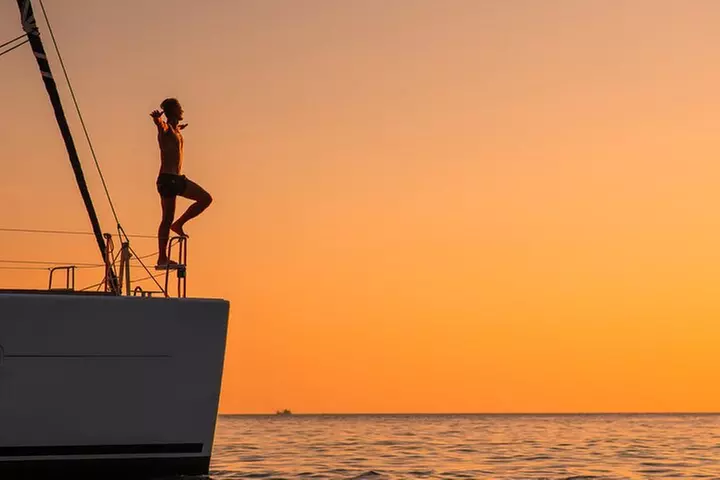 Diamond Head Sunset Sail