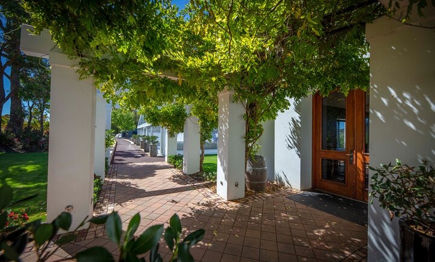 Image 4: The Top-Tier Tour