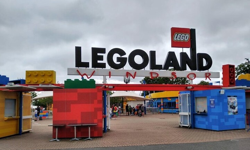 Image 2: Private Transfers Between Legoland and Central London