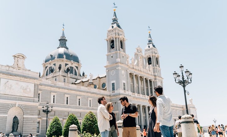 Image 3: Tesoros de Madrid: Museo del Prado y Palacio Real Tour Privado