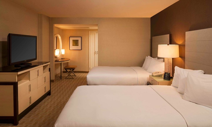 Image 4: ✈ CALIFORNIA | Los Angeles - Hilton Los Angeles Airport 4* - Piscin...