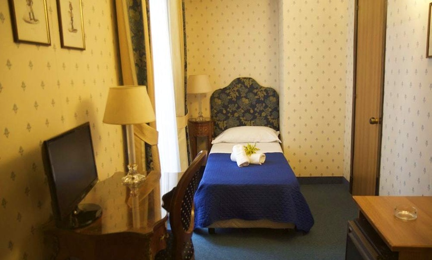 Image 3: ✈ ITALIE | Naples - Nuovo Rebecchino 3* - City break