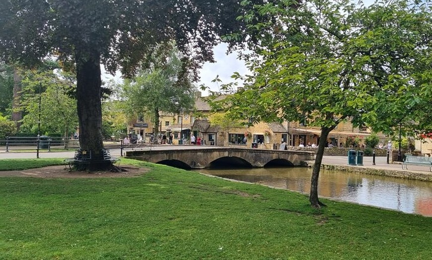 Image 3: From London: 7 Unmissable Cotswolds Stops Small-Group Tour