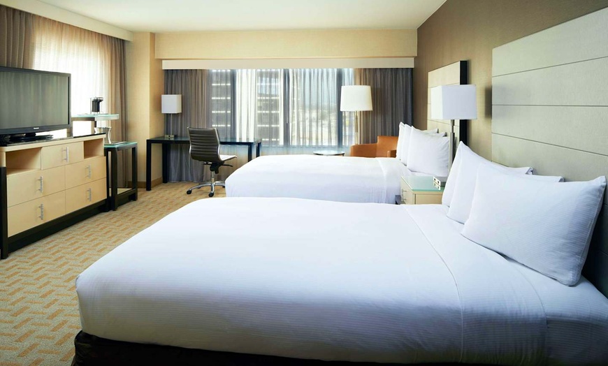 Image 3: ✈ CALIFORNIA | Los Angeles - Hilton Los Angeles Airport 4* - Piscin...