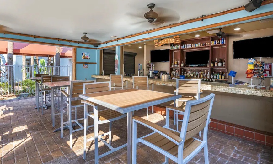 Image 15: ✈ FLORIDA | Orlando - Holiday Inn Resort Lake Buena Vista 3*, 3 nac...