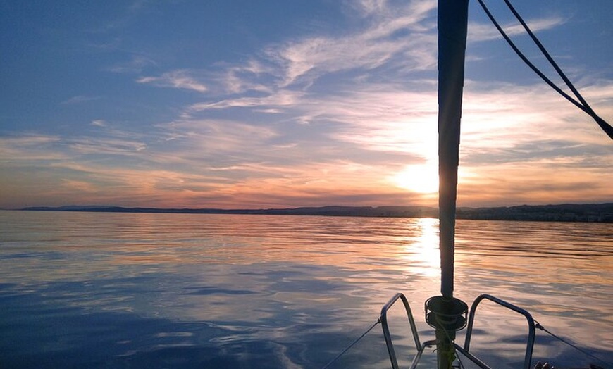 Image 10: Alquiler de Velero en Estepona para grupos de 10 personas
