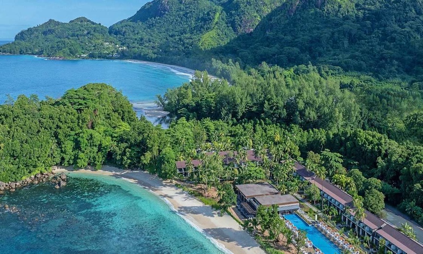 Image 13: ✈ SEYCHELLES | Île de Mahé - Avani+ Barbarons Seychelles 4*, 5 nuit...