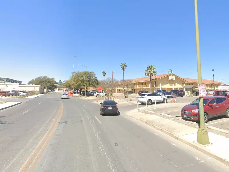Parking at 800 Dolorosa Lot - Primary Image