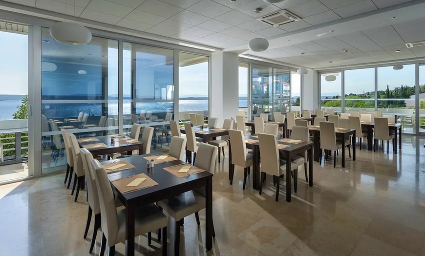 Image 3: ✈ CROATIE | Crikvenica - Hotel Omorika 3* - Découverte