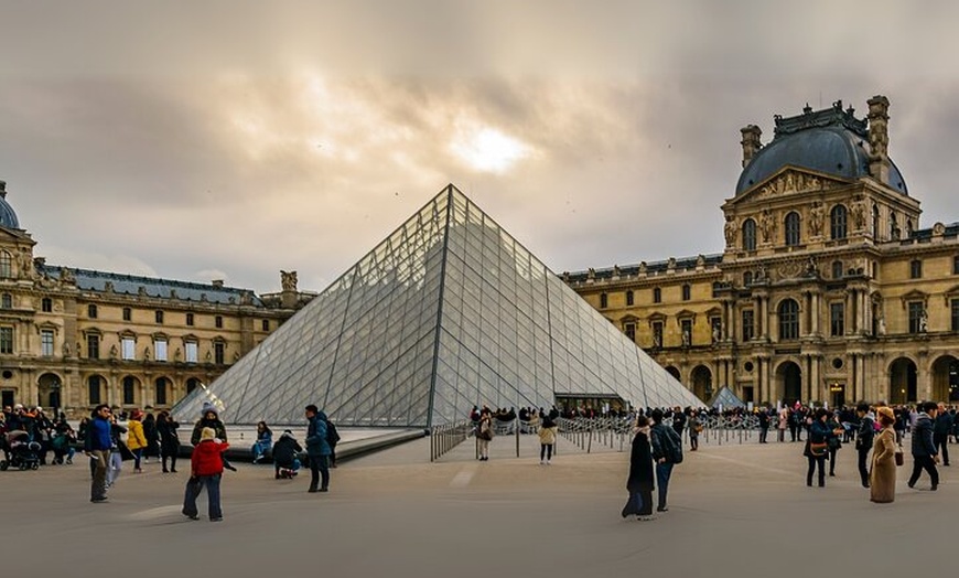 Image 13: Billet coupe-file pour le musée du Louvre avec visite guidée