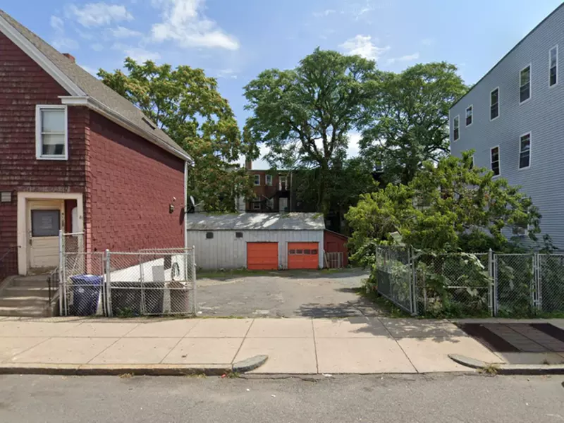 Parking at 81 Chelsea St. Lot