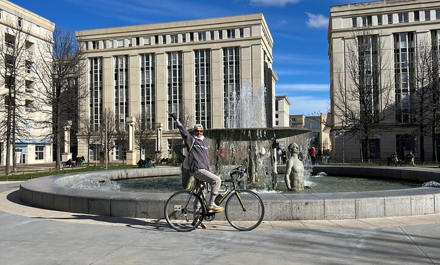 Image 5: Montpellier Visite Guidé Curiosité Architecturale Vélo Electrique