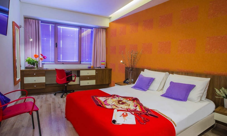 Image 5: ✈ ATHENE EN OMGEVING | Athene - Novus City Hotel 4*, 2 nachten - Ro...