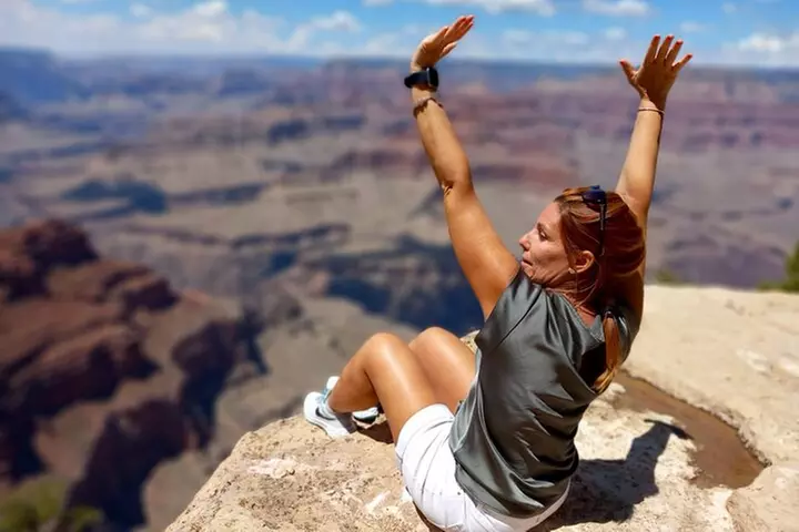 Grand Canyon + Hoover Dam View + WiFi (Skywalk/lunch options)