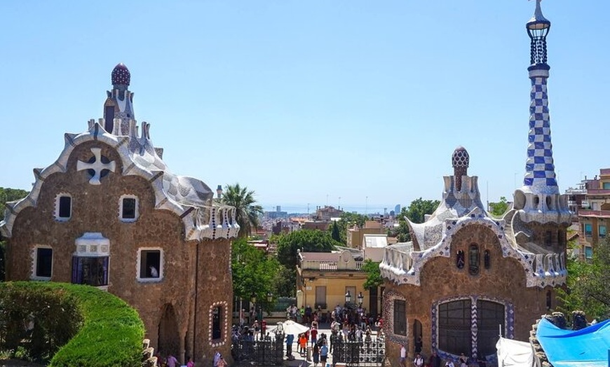 Image 19: Visita guiada Sagrada Familia & Park Güell