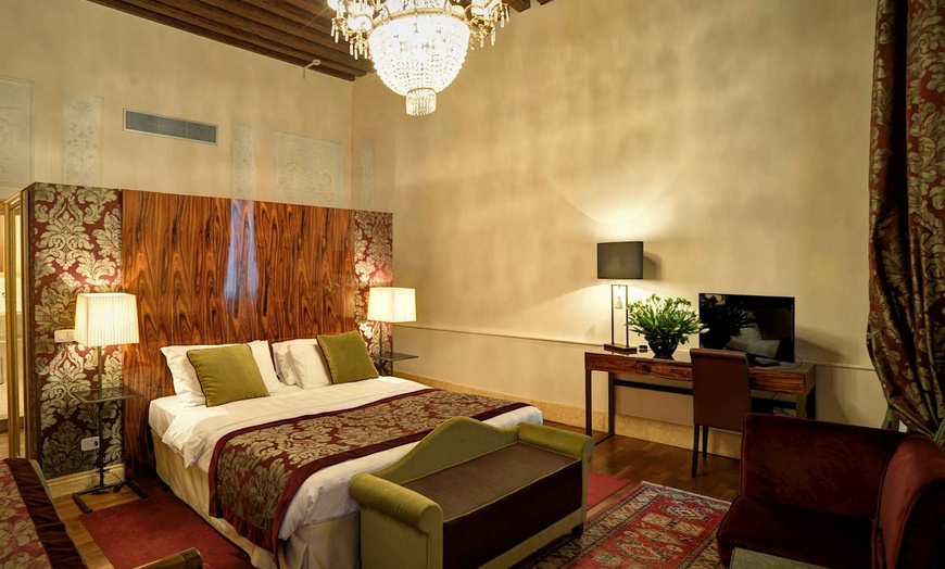 Image 2: ✈ ITALIE | Venise - Hotel Casa Verardo Residenza d'Epoca 3*, 2 nuit...