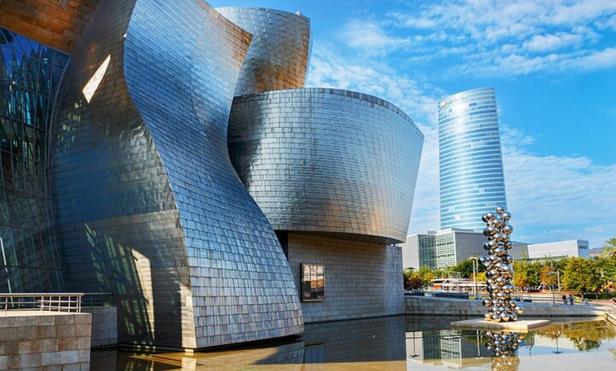 Image 9: Recorrido a Pie Histórico por Bilbao en Grupo Reducido