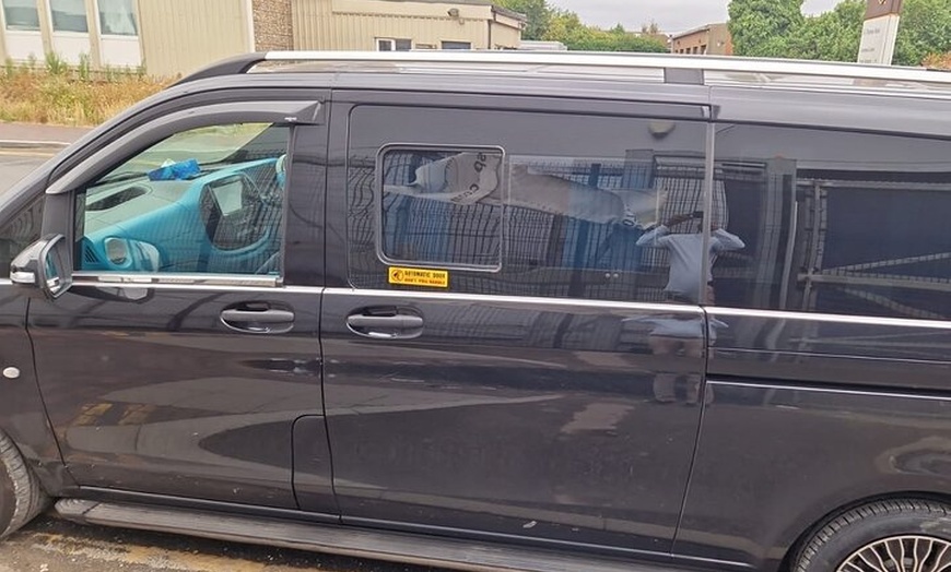 Image 4: One Way Taxi Transfer from London Luton Airport to London City