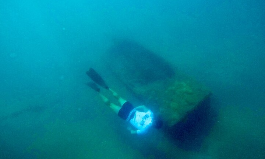 Image 5: Tour Privado en Barco con Tobogán Snorkel y Actividades