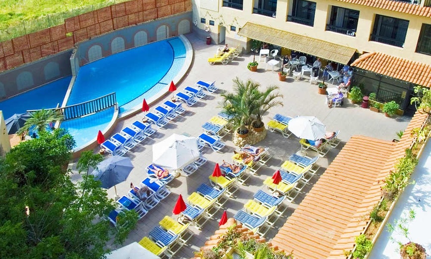 Image 8: ✈ MALTA | Qawra - Canifor Hotel 4* - Odkryty basen