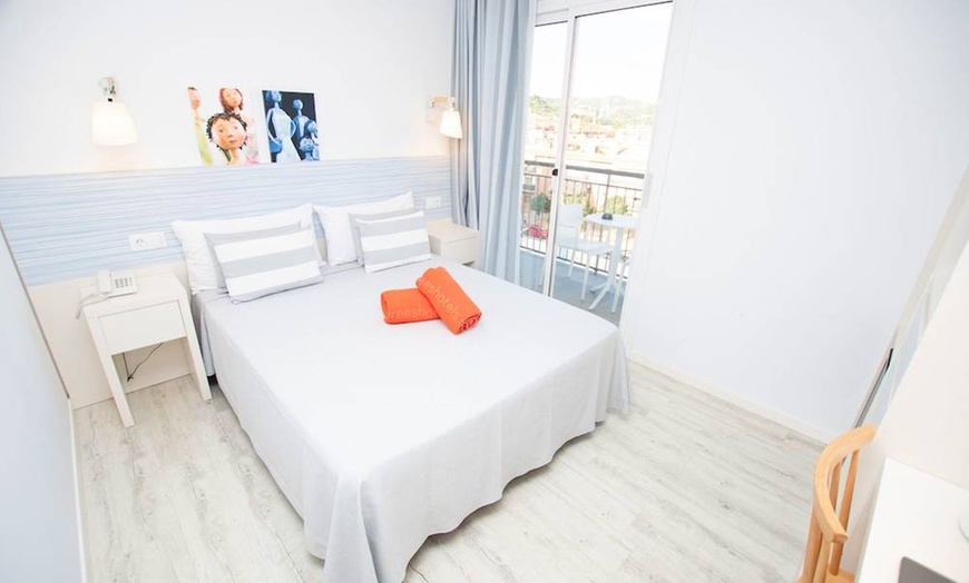 Image 14: ✈ COSTA BARCELONA | Pineda de Mar - Hotel Pineda Splash 4* - Baseny