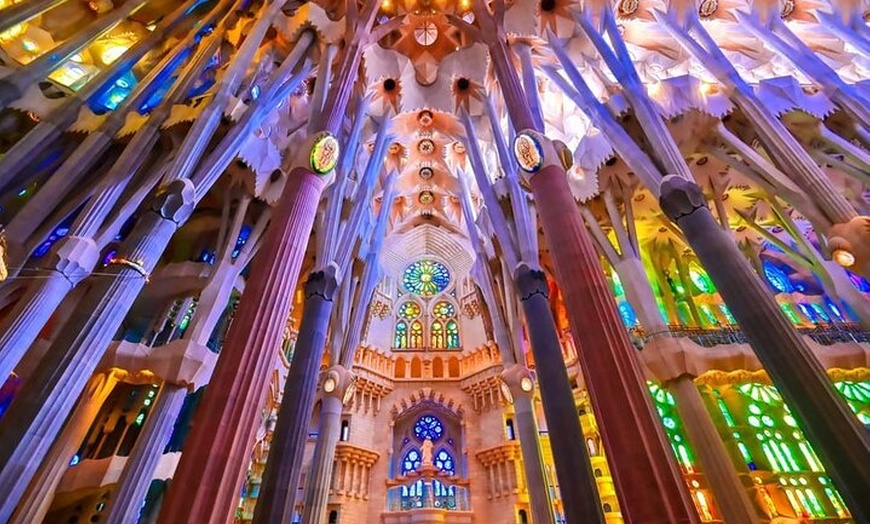 Image 2: Visita guiada a la Sagrada Familia de Barcelona sin colas