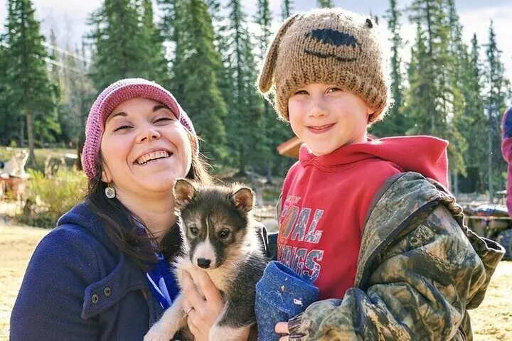 Husky Homestead Tour