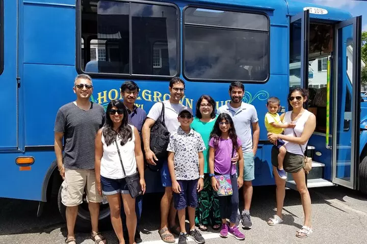Martha Vineyard Bus Tour