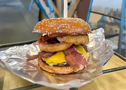 5% Cash Back at Bigworm's Bakery and Deli