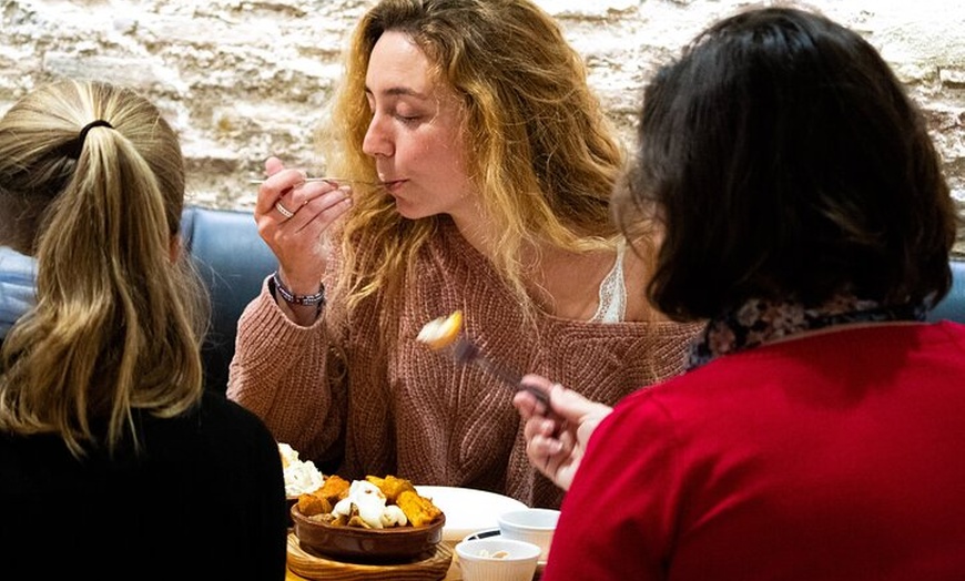 Image 3: Valencia Tapas & Go: Mercado de la mañana o bocados nocturnos