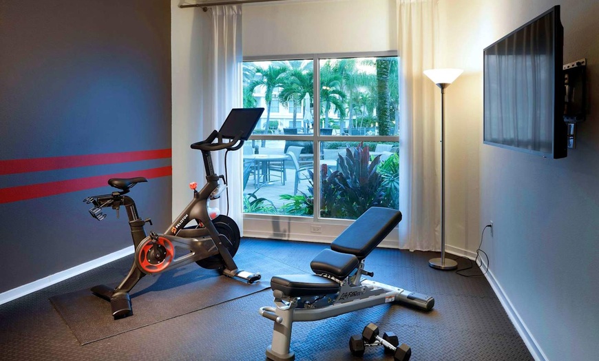 Image 12: ✈ FLORIDE | Orlando - Meliá Orlando Celebration 4*, 3 nuit - Piscin...