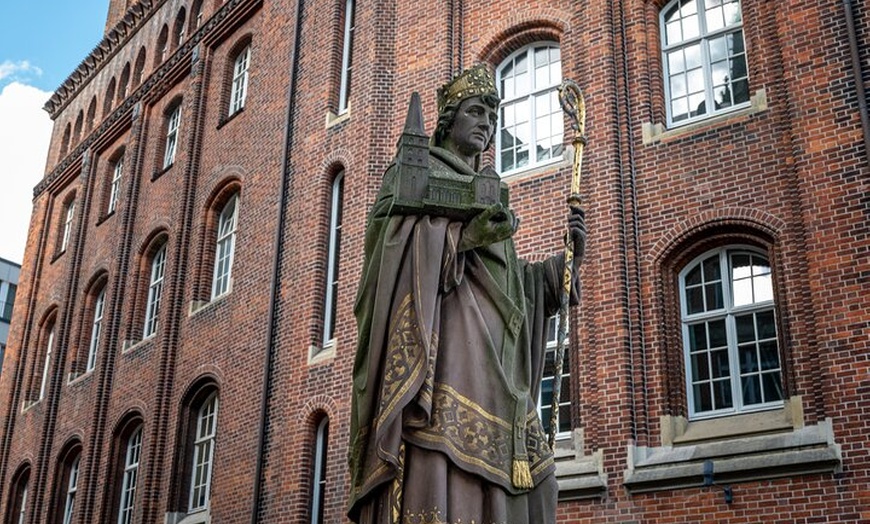Image 11: Hamburg Historische Altstadt und 2. Weltkrieg Rundgang in Kleingruppe
