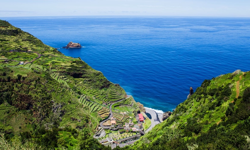 Image 1: ✈ MADÈRE | Camara de Lobos - Quinta da Serra 5* - Au cœur de la nature