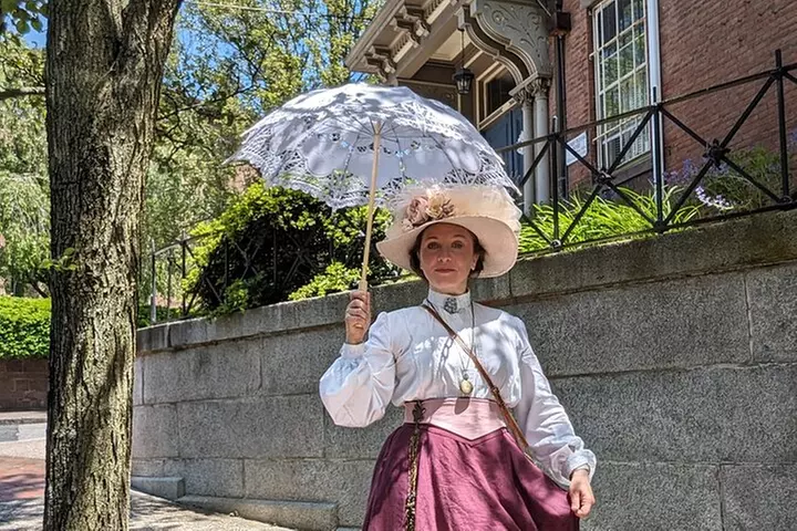 Parasols and Pocket Watches: A History Tour