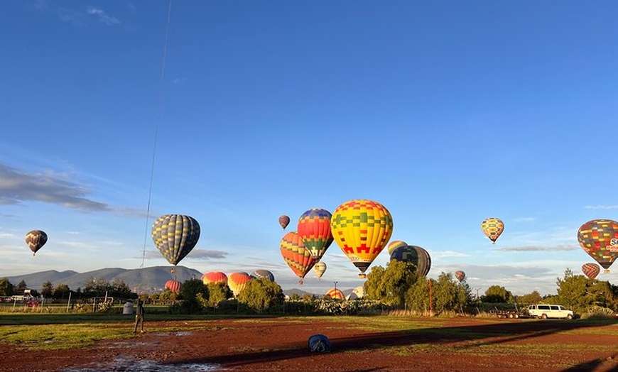 Image 7: Balloon Flight in Pyramids from CDMX with Private Transport