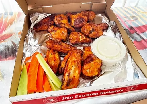 5% Cash Back at Extreme Pizza