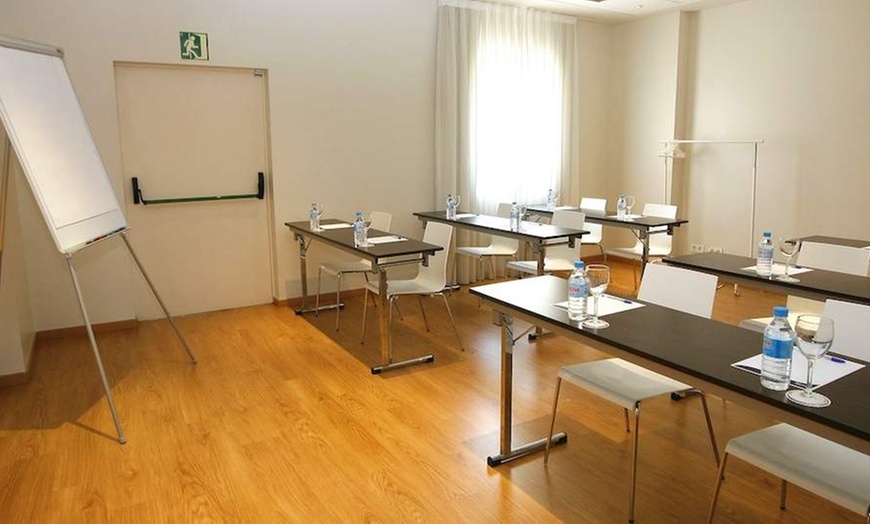 Image 38: ✈ HISZPANIA | Barcelona - Travelodge Barcelona Poblenou 1* - City b...