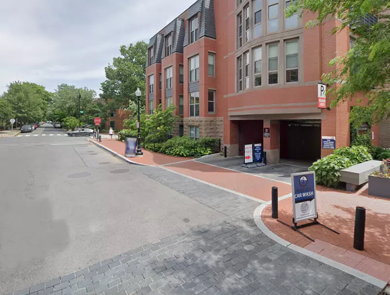 Parking at 700 Pennsylvania Ave. SE. Garage - Primary Image