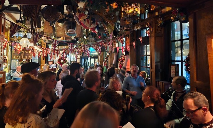 Image 6: Pub Crawl and Sing Along London Experience