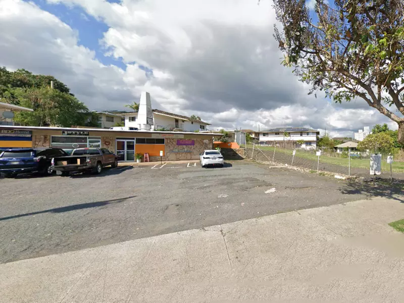 Parking at [H423] 94-750 Hikimoe St. Lot