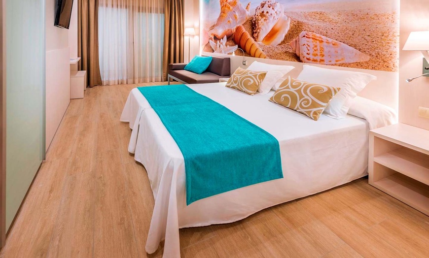Image 3: ✈ COSTA BARCELONA | Pineda de Mar - Sumus Hotel Stella & Spa 4*, 2 ...