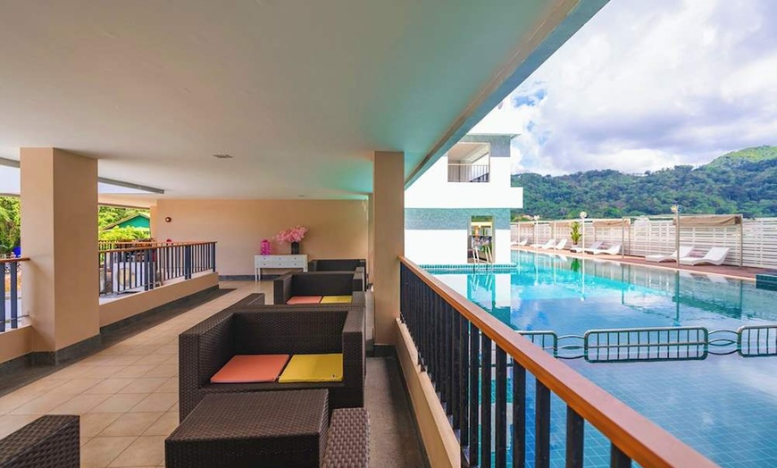 Image 126: ✈ POŁUDNIOWA TAJLANDIA | Phuket - Casa Del M 4* - Odkryty basen