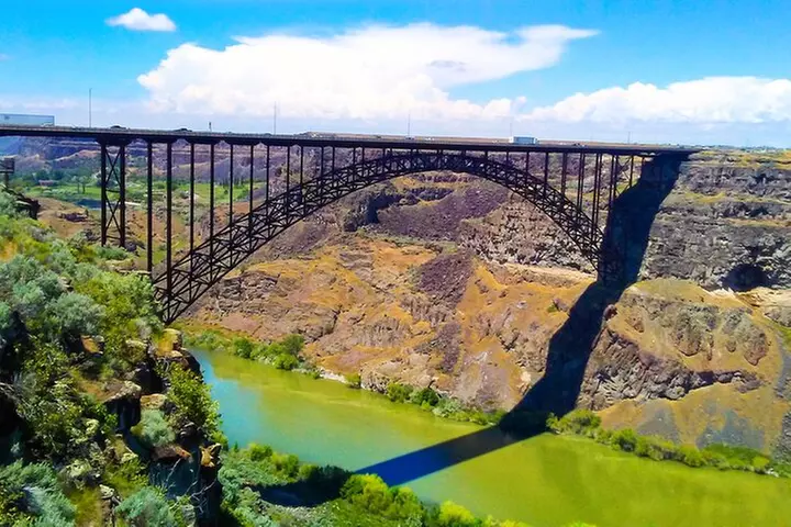 Guided Half-Day Tour to Shoshone Falls & City Tour