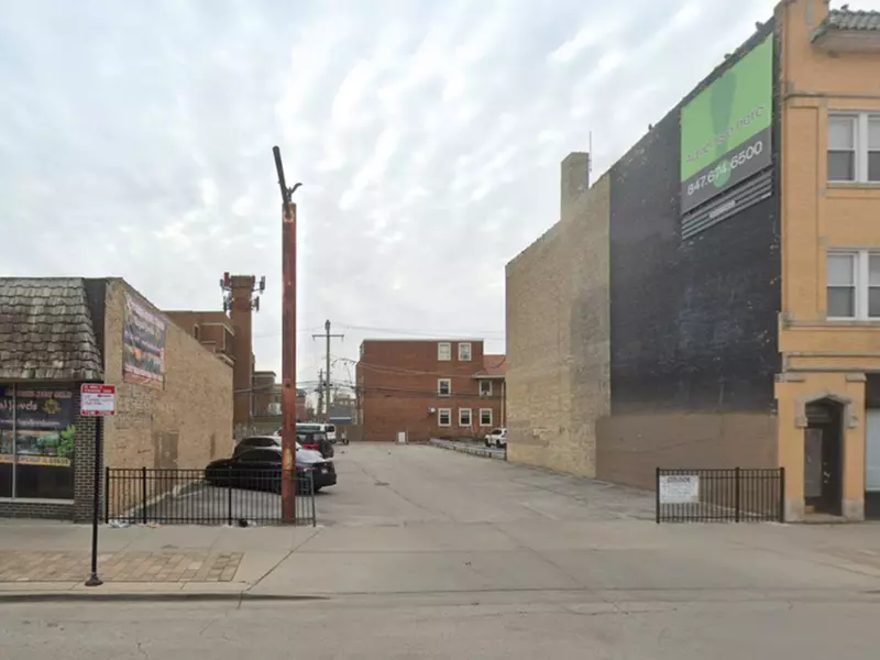 Parking at 2713 W. Devon Ave. Lot