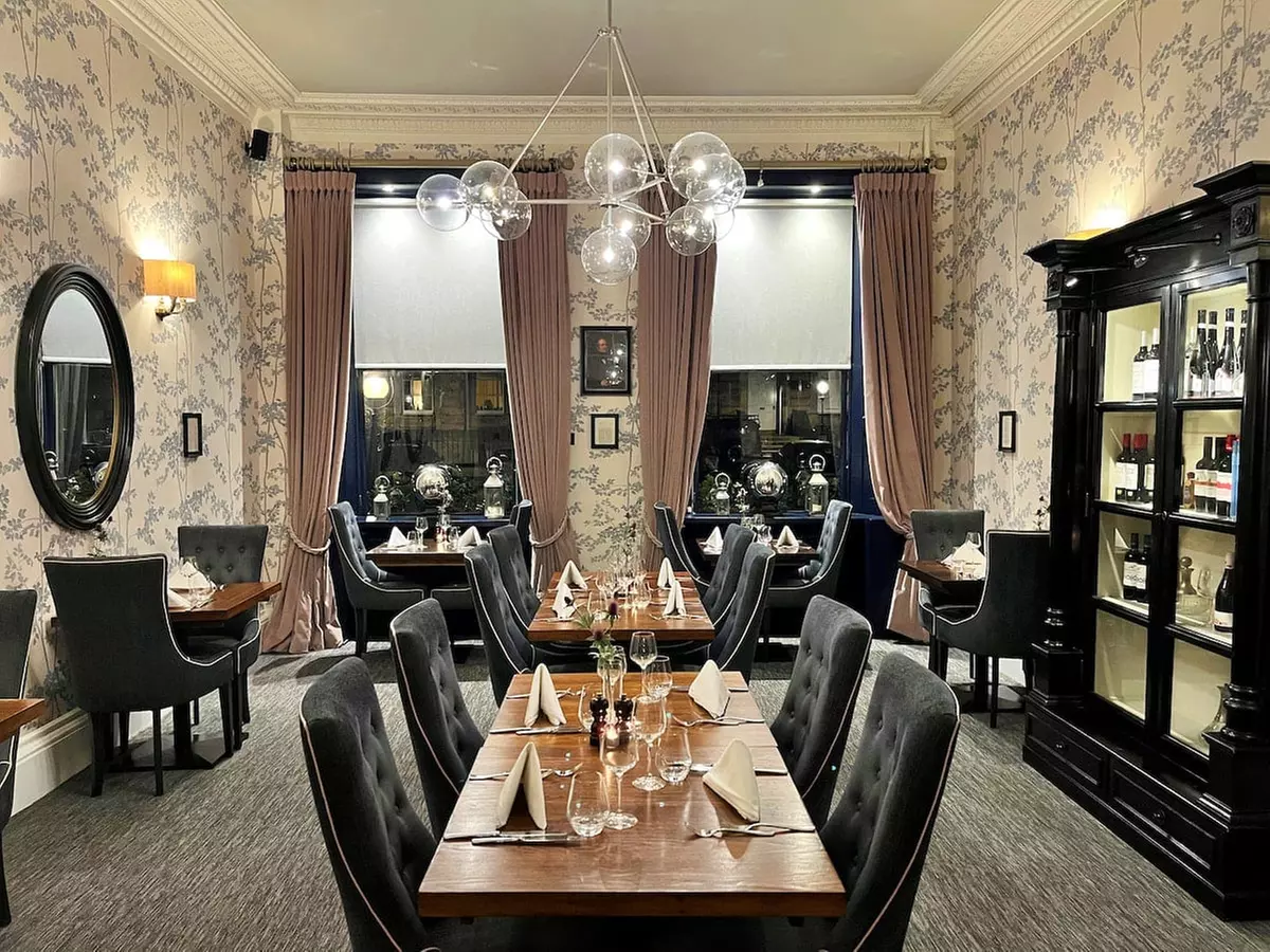 ✈ SCHOTTLAND | Edinburgh - Nira Caledonia 4*, 2 Nächte - City Trip