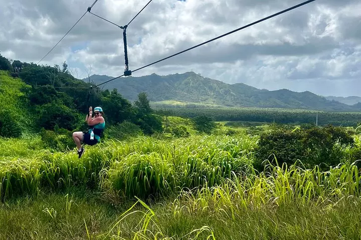 Shaka Zipline: 5 Line Zipline Tour (60 - 260 lbs)