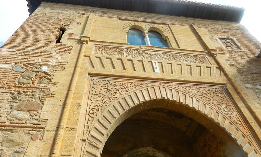 Image 12: Tour Guiado en la Alhambra de Granada + Espectáculo de Flamenco